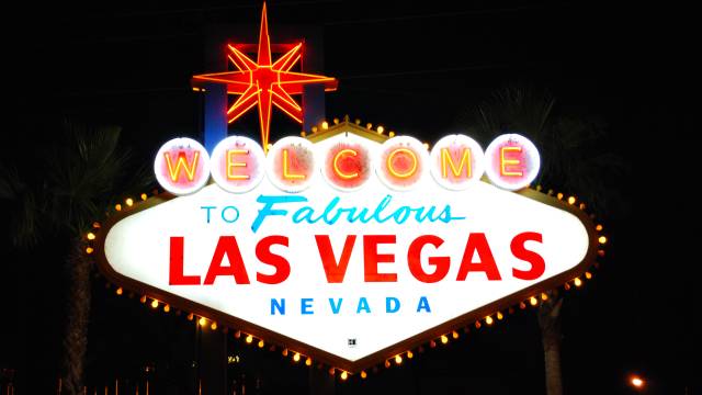 Correcting dealer's mistakes in Las Vegas casinos.