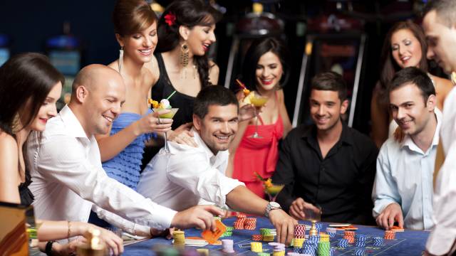 Online Casinos VS. Land-Based Casinos