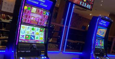 Broadway Casino: Modern machines