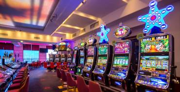 Casino Barriere Dinard: Automatons