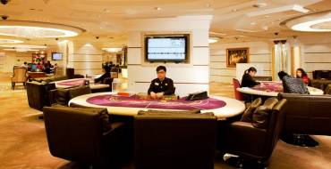 Emperor Palace Casino Macau: Gambling on the sixth floor