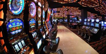 Enjoy Punta del Este Casino: Automatic vending machine area