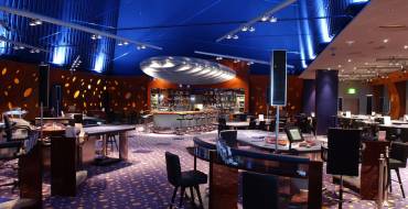 Grand Casino Baden: Board games near the bar