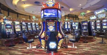 Mond Casino & Hotel: Interesting slots