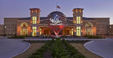 WinStar World Casino & Resort: Outside view