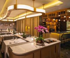 Marina Bay Sands: Chinoiserie Modern Asian by Justin Quek